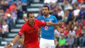 Pablo Vel&aacute;zquez marco un doblete en su regreso al f&uacute;tbol mexicano.