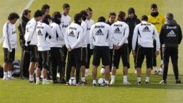 Discusión entre Mou y los pesos pesados del vestuario