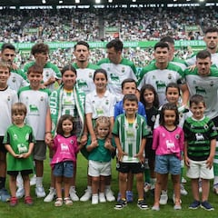 Aprobados y suspensos del Racing contra el Almería: Manu Hernando y Arana, de nota