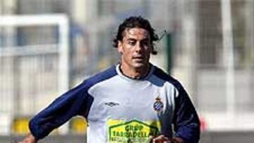 <b>CONTRATIEMPO.</B> El técnico del Espanyol, Lotina, reconoce que la baja de Dani es un importante contratiempo para su equipo.