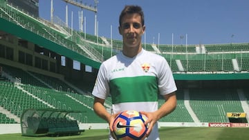 Guillermo se siente "preparado" para debutar con el Elche