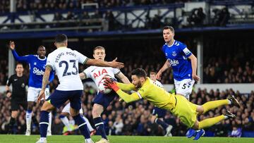 LIVERPOOL, ENGLAND - APRIL 03: Tottenham Hotspur goalkeeper Hugo Lloris makes a save as Oliver Skipp tries to clear the ball during the Premier League match between Everton FC and Tottenham Hotspur at Goodison Park on April 3, 2023 in Liverpool, United Kingdom. (Photo by Simon Stacpoole/Offside/Offside via Getty Images)