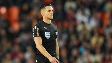 VALENCIA, SPAIN - APRIL 16: Match Referee Carlos del Cerro Grande looks on during the LaLiga Santander match between Valencia CF and Sevilla FC at Estadio Mestalla on April 16, 2023 in Valencia, Spain. (Photo by Aitor Alcalde/Getty Images)