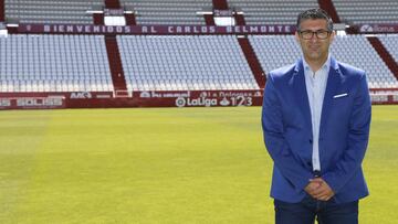 Mauro Pérez posa para un medio gráfico.