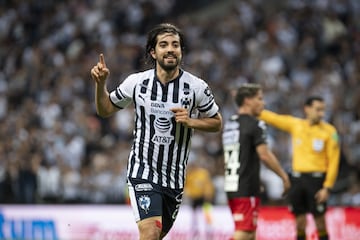 Apunta a ser uno de los futbolistas claves para la Selección Mexicana de cara al Mundial de Qatar 2022. Debutó con Pachuca en la Liga MX, pasó a Chivas por una cifra millonaria y posteriormente emigró a Rayados también por una suma elevada. Tras ganar la Copa Oro con el Tricolor despertó los rumores de una posible transferencia a Europa.