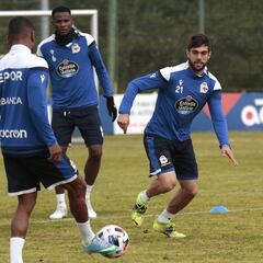 Salva Ruiz se entrena y alivia el lateral izquierdo