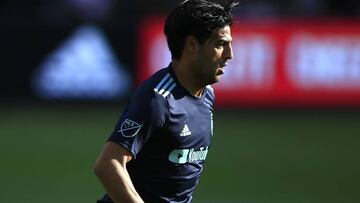 LOS ANGELES, CALIFORNIA - APRIL 21: Carlos Vela #10 of Los Angeles FC dribbles the ball during the second half of a game against the Seattle Sounders at Banc of California Stadium on April 21, 2019 in Los Angeles, California.   Sean M. Haffey/Getty Images/AFP
 == FOR NEWSPAPERS, INTERNET, TELCOS &amp; TELEVISION USE ONLY ==