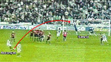 <b>A SANZOL, BAJO GRAN PRESIÓN</B>. Es difícil hacer un friqui, pero más debe ser cuando el reloj juega en contra de tu equipo, justo en el descuento y cuando vale dos puntos. Fue el domingo, con Sanzol como víctima, y Assunçao sólo tuvo que pasar la barrera.