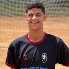 Quién es Luva de Pedreiro, el tiktoker que llevó una camiseta de Vinicius a la gala del Balón de Oro