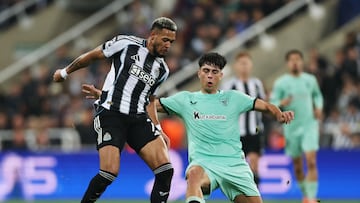 Soccer Football - UEFA Champions League - Newcastle United v Athletic Bilbao - St James' Park, Newcastle, Britain - November 5, 2025 Newcastle United's Joelinton in action with Athletic Bilbao's Alejandro Rego Action Images via Reuters/Lee Smith