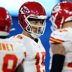 Patrick Mahomes de los Kansas City Chiefs, aspira a su sexto juego al hilo con más de 325 yardas por aire