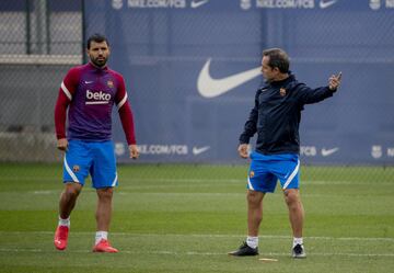 El primer entrenamiento con Sergi Barjuan en imágenes