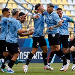 Brilla en el fútbol chileno, representa a Uruguay en Santiago 2023 y da una lección