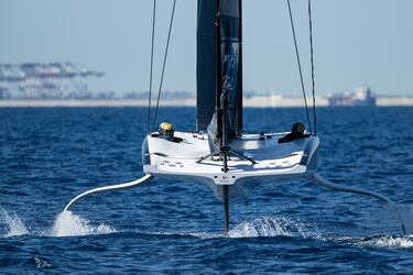 La ‘familia’ del Sail Team BCN femenino en Barcelona