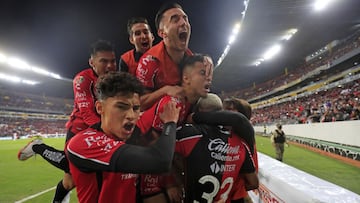 GUADALAJARA, MEXICO - NOVEMBER 27: Julio Furch #09 of Atlas celebrates with his teammates after scoring the first goal of his team during the quarterfinals second leg match between Atlas and Monterrey as part of the Torneo Grita Mexico A21 Liga MX at Jali