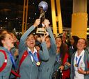 La llegada de las campeonas del mundo a Madrid en imágenes