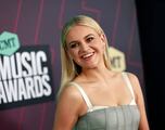 Kelsea Ballerini dedicates 2023 CMT Awards to gun violence victims