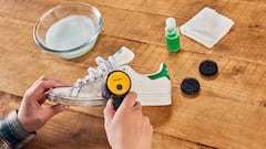 El sencillo truco que no todo el mundo conoce para limpiar las zapatillas sin necesidad de lavadora