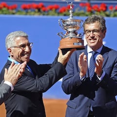 Orantes recibe el homenaje por los 50 años de su victoria