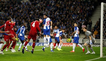 1-4. Virgil Van Dijk marcó el cuarto gol.