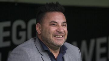 Antonio Mohamed preferiría dirigir al Tri sobre la selección de Argentina