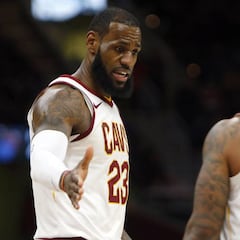 LeBron, enfadado por el caso Irving, no renovará por el máximo