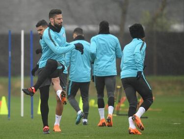 Barcelona tie will not decide Conte's Chelsea future, says Deco