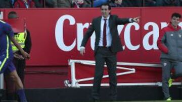 Emery: "Era un partido difícil y para arrimar el hombro"