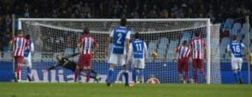 Willian José marca el segundo d ela Real de penalti.