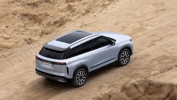 De acuerdo con la Dirección General de Tráfico, no usar el cinturón de seguridad puede estar penado con una multa de hasta 200 euros, y la retirada de 4 puntos del carnet.