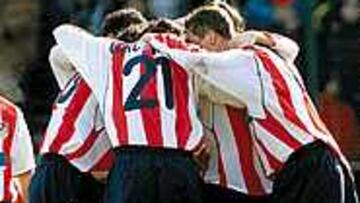 <b>CAMINO A PRIMERA</b>. Los jugadores rojiblancos quieren seguir celebrando triunfos que les permitan conseguir el ansiado ascenso a Primera.