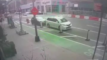 Aprovecha que Nueva York est芍 desierta para volar con su coche de 750.000 $: el karma volvi車 a actuar