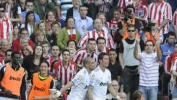 <b>ENEMIGO ÍNTIMO. </b>San Mamés, ante un gol blanco en La Catedral.