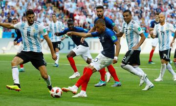 Kylian Mbappe marca el 3-2.