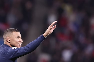 Kylian Mbappé confirms PSG exit