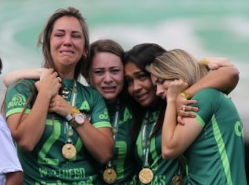 Emotivo homenaje a las víctimas del accidente aéreo de Chapecoense 