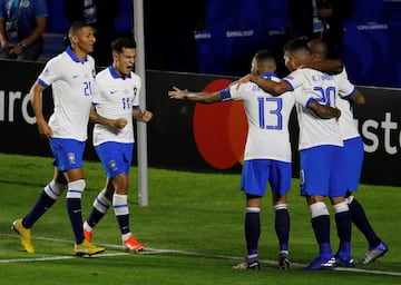 Los dirigidos por Tite ganaron en el partido inaugural de la Copa América con anotaciones de Coutinho, en dos oportunidades, y Everton.