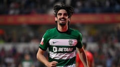 Trincao deja atrás el Barça