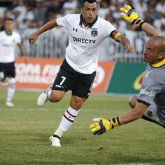 Esteban Paredes pone en duda su presencia en la China Cup