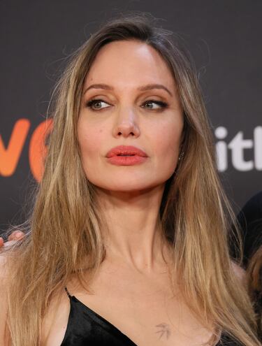 La actriz y directora Angelina Jolie durante la presentación de la película ‘Couture’, en la 73ª edición del Festival de Cine de San Sebastián, en el Palacio de Congresos y Auditorio Kursaal.