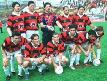 En la Pre-Sudamericana del 2003, el defensa de Rangers Gustavo Semino (primero de derecha a izquierda en la fila superior), tuvo que tomar el puesto de arquero luego de la tarjeta roja a Nicolás Peric. Sin embargo, el zaguero cumplió de buena forma, y contuvo el penal de Felipe Rojas en el duelo ante O'Higgins.