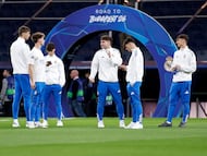 Follow the action as Real Madrid host Manchester City in the Champions League.