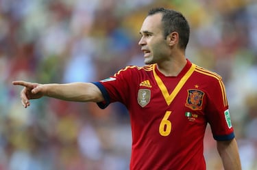 El hombre más importante para el fútbol español. Iniesta marcó el gol que le dio el título del mundo a su selección en Sudáfrica 2010. Iniesta disputará su cuarta Copa del Mundo luego de haber estado en Alemania 2006, Sudáfrica 2010 y Brasil 2014.