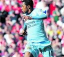 Robinho busca olvidar su falta de gol ante el Hamburgo