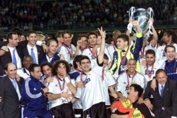 Celebración de la octava Copa de Europa del Real Madrid después de vencer al Valencia en el estadio de Saint Denis.