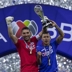 Ordiales: ''Jesús Corona quiere retirarse en Cruz Azul''