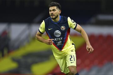 Martín llegó al América como refuerzo para el Clausura 2018. Con la playera azulcrema, el delantero lleva 117 partidos y lleva 41 goles.