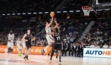Sergio Llull culmina una transicin.