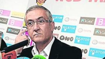 <b>TRANQUILO. </b>Manzano se mostró confiado ante el futuro en la rueda de prensa de ayer.