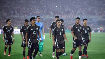 Soccer Football - International Friendly - River Plate v Mexico - Estadio Mas Monumental, Buenos Aires, Argentina - January 21, 2025 Mexico players look dejected after the match REUTERS/Agustin Marcarian
